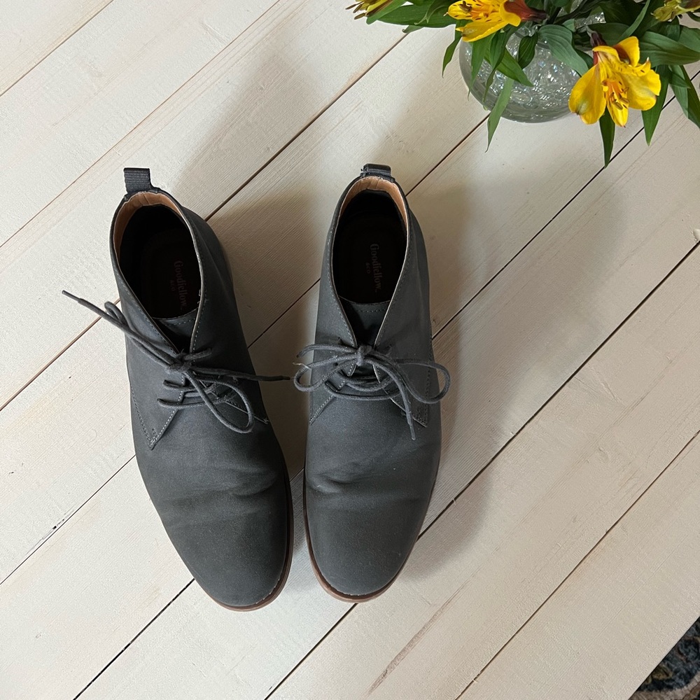 Men’s ankle boots.  Excellent condition